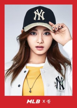 korean-dreams-girls:  Tzuyu (Twice) - MLB