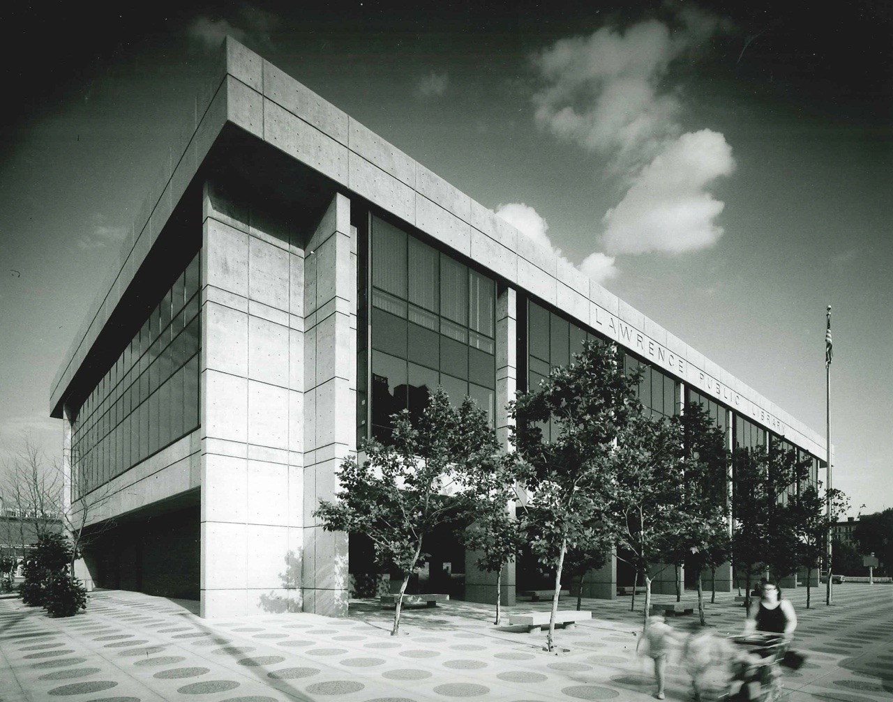 icbm-10019:  Lawrence, Massachusetts Public Library. Henneberg Architects, 1973 
