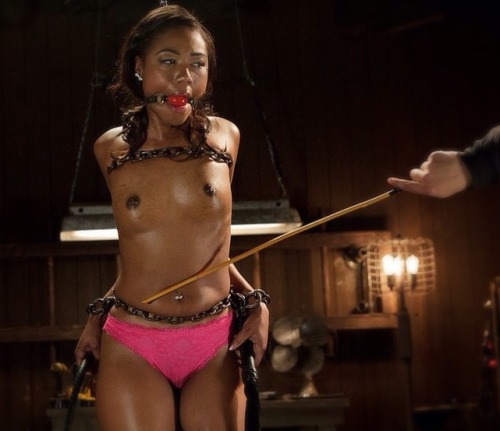 darkskinnedkink:  Darkskinnedkink