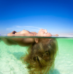 nudespix:  Other respectful nudes at Nudespix… earthn:  Relaxing at the Dead Sea by Alex Vanzetti  