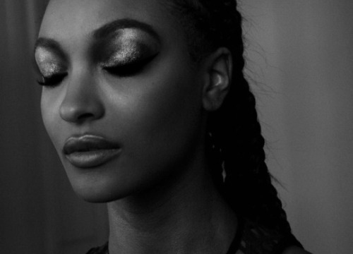 amy-ambrosio:  Jourdan Dunn getting ready adult photos