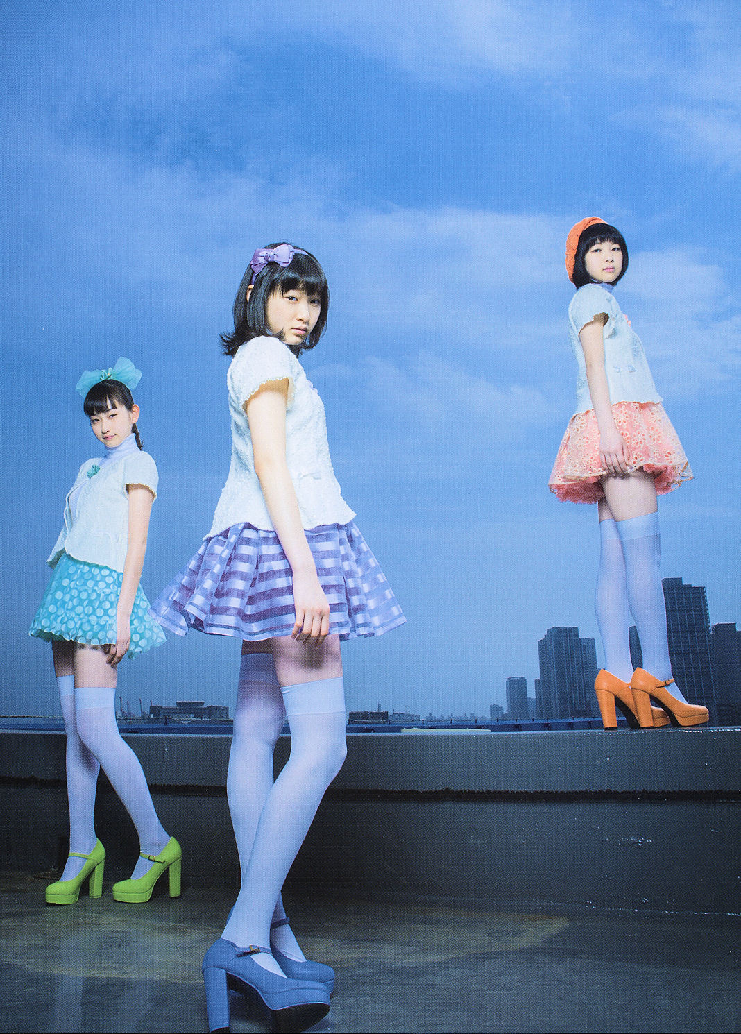 idolsandhollywood:   Juice=Juice - UTB  Source. 