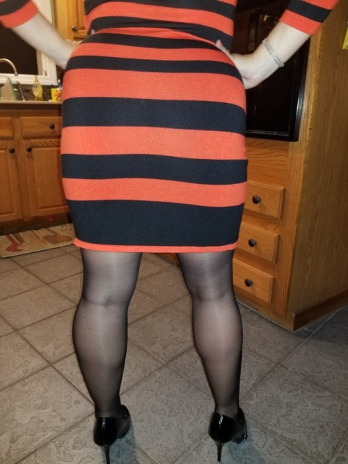 abunker1: Pantyhose are my favorite! Oh my..