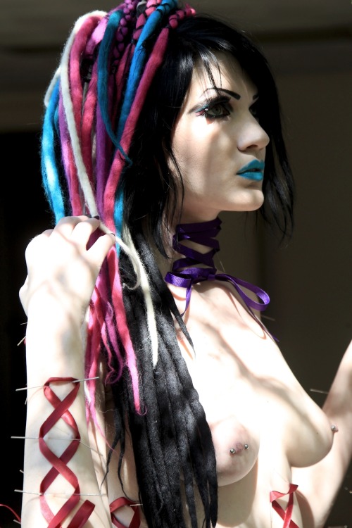 sammiisinvil:  The rest of the photos from the first play piercing shoot :) 