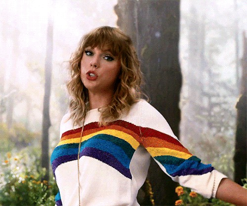 lovestory:Taylor Swift’s Caticorn Adventure