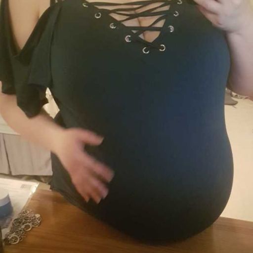 preggosaremyfetish:lush-tush:One night out