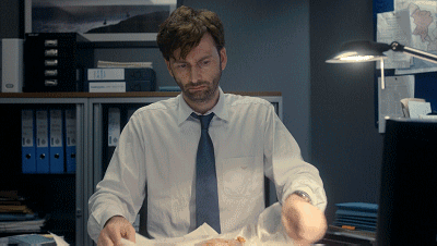 raxacoricofallapatorian-42:Fish & chips - Broadchurch 1x02He looks at it like it’s some sort of 