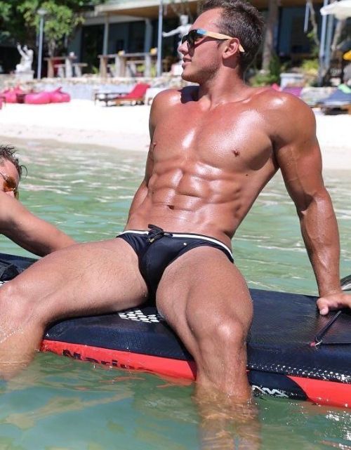 justgreatmen:  (via TumbleOn)