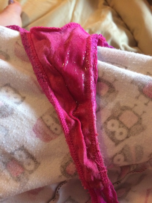 Porn Pics justakinkylittle:  Daddy, I made a mess in