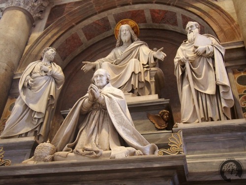 thesilenceofthemarble: Monument to Pope Pius VIII,  Pietro Tenerani (1866), Saint Peter’s