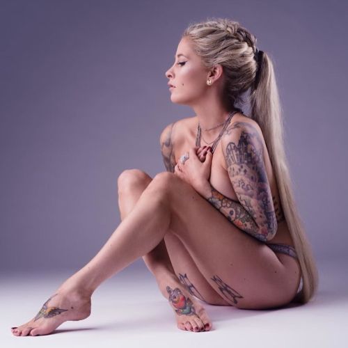 Everyone head over and follow this inked beauty @__x_jen_x__  @__x_jen_x__ 😍 by sharnileexoo