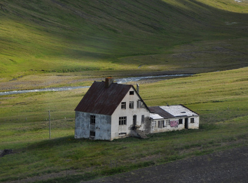 Abandoned Iceland house - 2010 - Bakkasel by Martin Ystenes - http://hei.cc on Flickr.