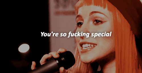 butchyelyah: hayley + creep of radiohead.