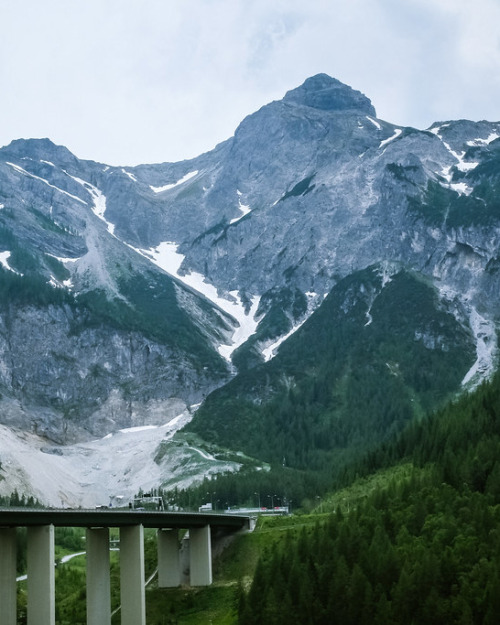 eyeleaves: Marcus P., Tauernautobahn, Österreich. 2013