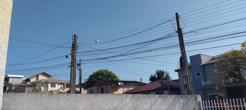 Diga Aqui: Qual A Marca Registrada Do Urbanismo Brasileiro? Para Mim E Isso Aqui (os Fios De Energia)