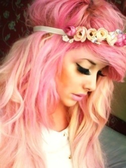 love-creepy-cute-fashion:  38 Flower Headbands