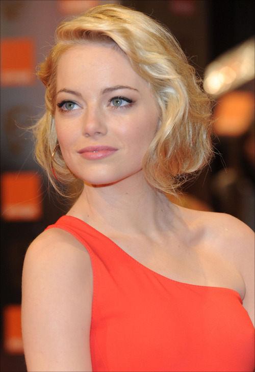 Emma stone blonde hair color