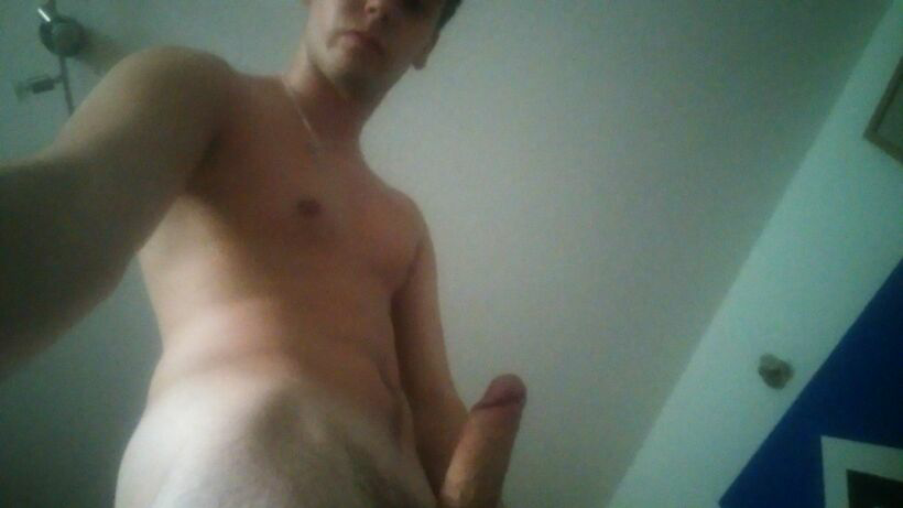 nakedguysfromkik:  Chris 19yo Germany 