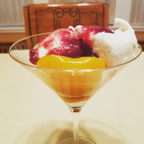 I made a fantastic #peachmelba with lingonberry syrup. #escoffier #dessert (at Chicago, Illinois) ht