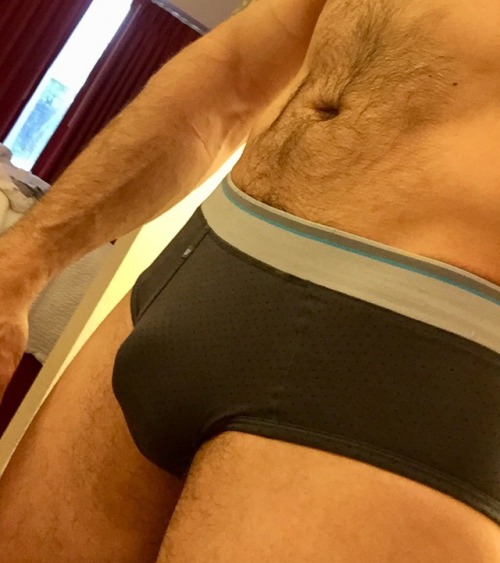 Sunday fun day #pokadots #briefs