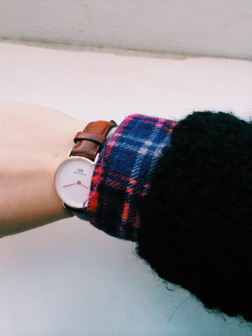 danielwellingtonwatches: Keep it Classy this winter.