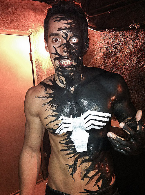 bigbadblackooze:  My favorite Teen Wolf character with my favorite symbiote, match