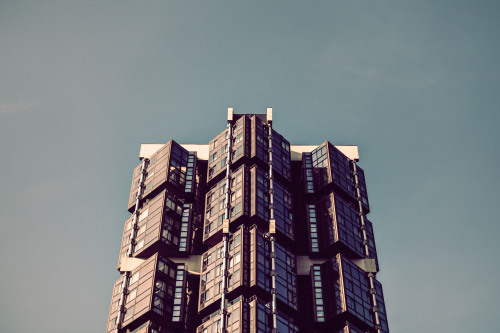 Totem Tower, Paris