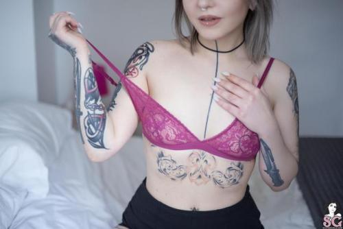 thatattoozone:Emylie Suicidephototaker FISHBALL