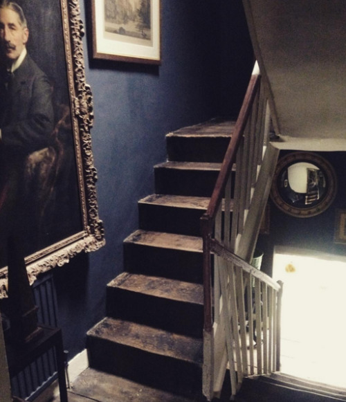 Home interiors (Jack Laver Brister - Instagram @tradchap) 