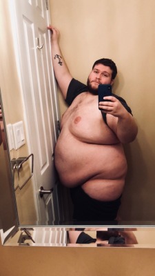 Gaychub91:  I’m Ok With My Chubby Body.