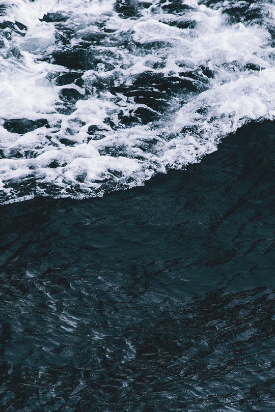 thelavishsociety:  Istanbul Waters by kusumadjaja | LVSH
