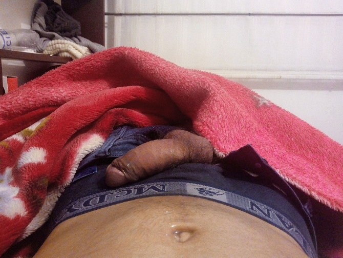 heteroschacalescalientes: Nicolas, 18 años, hetero un poco timido al comienzo, luego