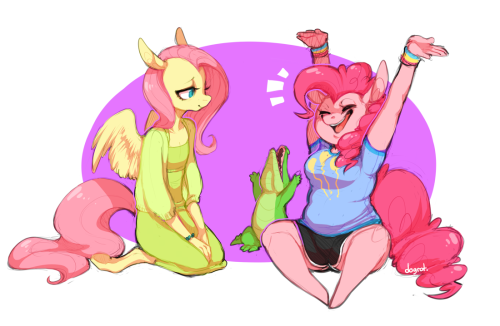 luniara: dogrot: allowed2bloud: dogrot: gummys just lovin life right now im confused.. why is pinkie