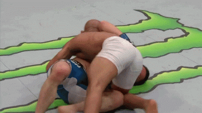 mma-core:Demetrious Johnson Armbars Kyoji Horiguchi with 1 Second Left in the 5th