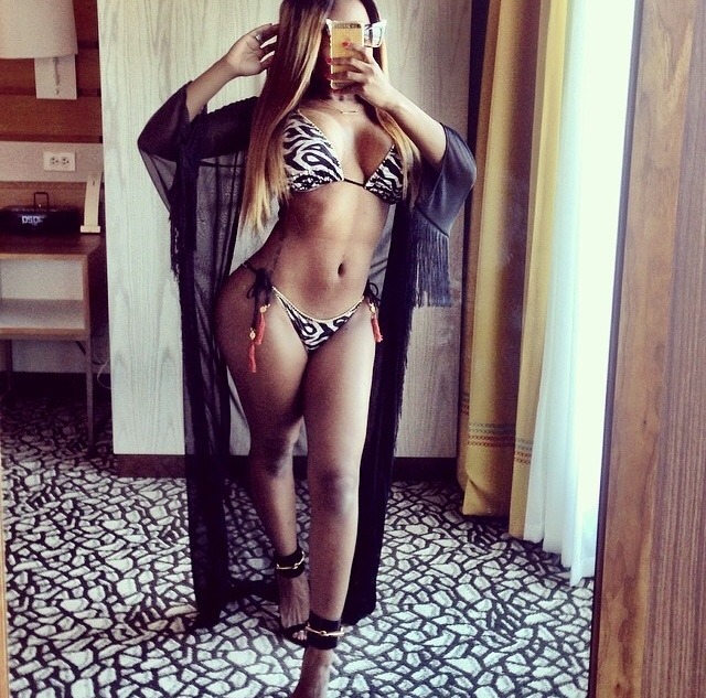 therealleaah:  hollywoodposh:  hollywoodposh:  | But it’s all yours |  💅  XIV