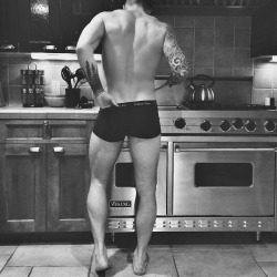 myroommatesjockstrap:  What’s cookin, roomie?