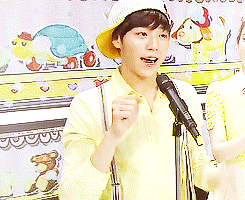 lee-hyunwoo:  hyunwoo’s cutie player ◕‿◕ 