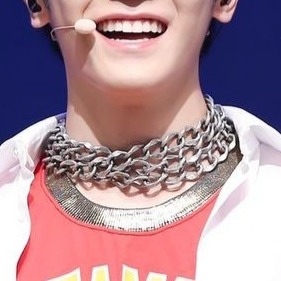 Taeyong + Chokers