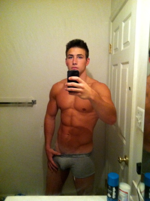 snackpantsx:  To see more, follow snackpantsx. http://snackpantsx.tumblr.com