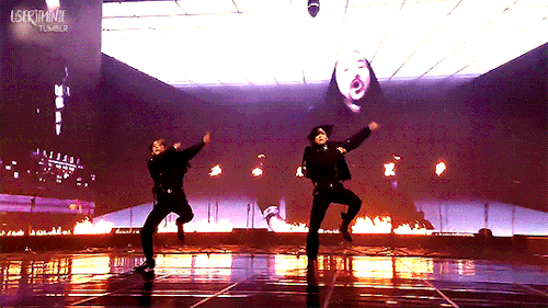 JIMIN And JUNGKOOK PerformingMIC DROPat 2021 New Years Eve Live