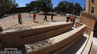 bestkungfuwushutaichiswords:  Wow, so fabulous parkour movements!