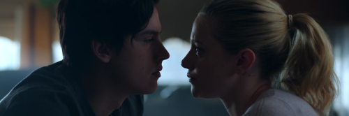 bughead headerslike/reblog if u saveor credit to wondermadsREQUEST ARE OPEN