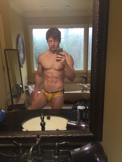 solosexlife:  randomstuff12321:Showing off my new underwear.  Enjoy.  Woof. Nice new find–great blog, Justin!