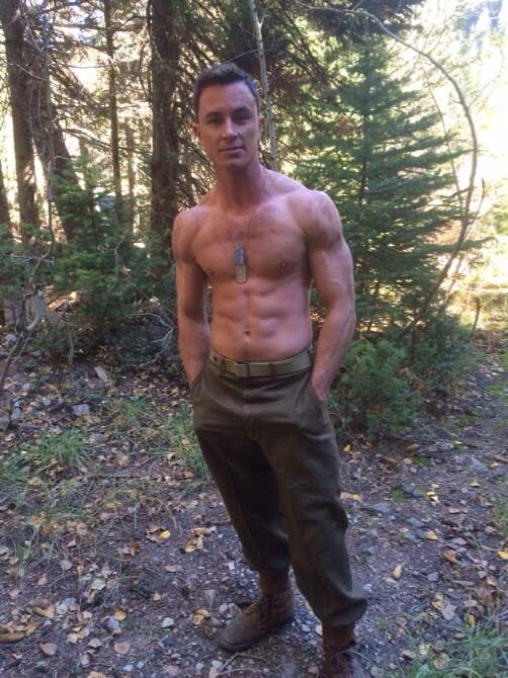 ibrokemyheart: sagittarius4:   hotbodyboyz: Ryan Kelley  He’s beautiful   Ryan