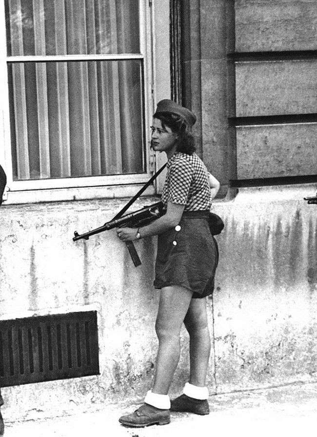 fuckyeahhistorycrushes:  Simone Segouin, an 18 year old French Resistance fighter,