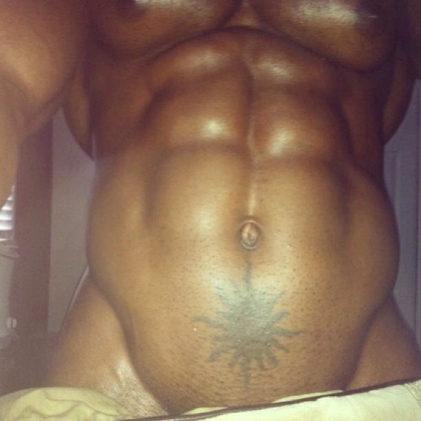 seeker310:  bodyexhibit: Damn this is my type of man right here. Thick and juicy!