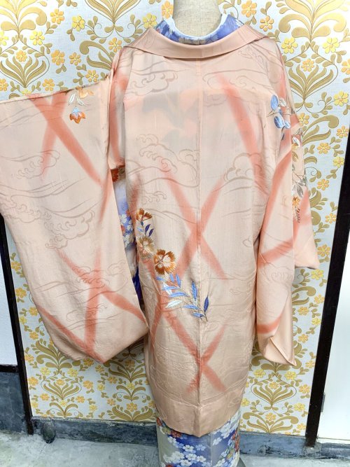 Light and flowy antique summer haori(a style getting rarer and rarer nowadays), with embroidered nad
