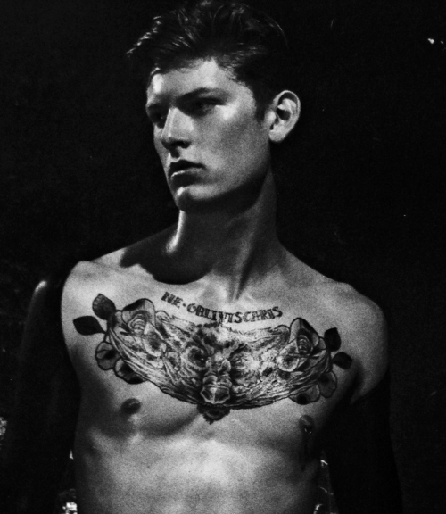 kradhe:   Charlie Gibson by Steven Klein