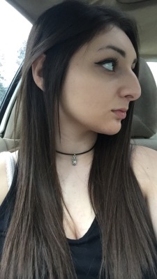 chocolatecakesandthickmilkshakes:  averagefairy:  i wanna make an appreciation post of sorts for all my big nose hunnies and fellas and anyone in between. i’ve never in my life posted a side view of myself but i felt like it today, unfiltered, no angles,