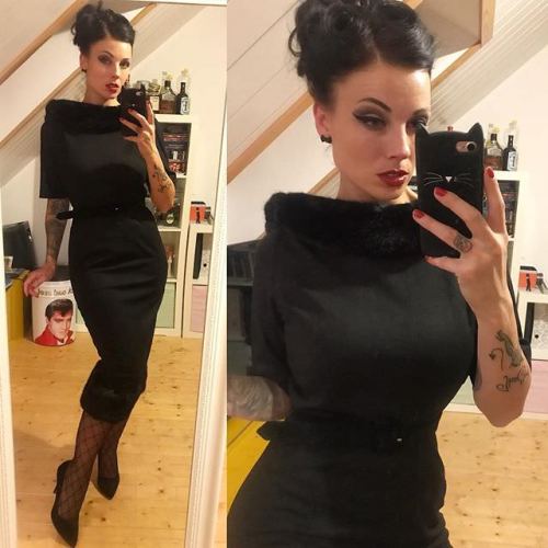 tights-and-dress: Kitty B Good